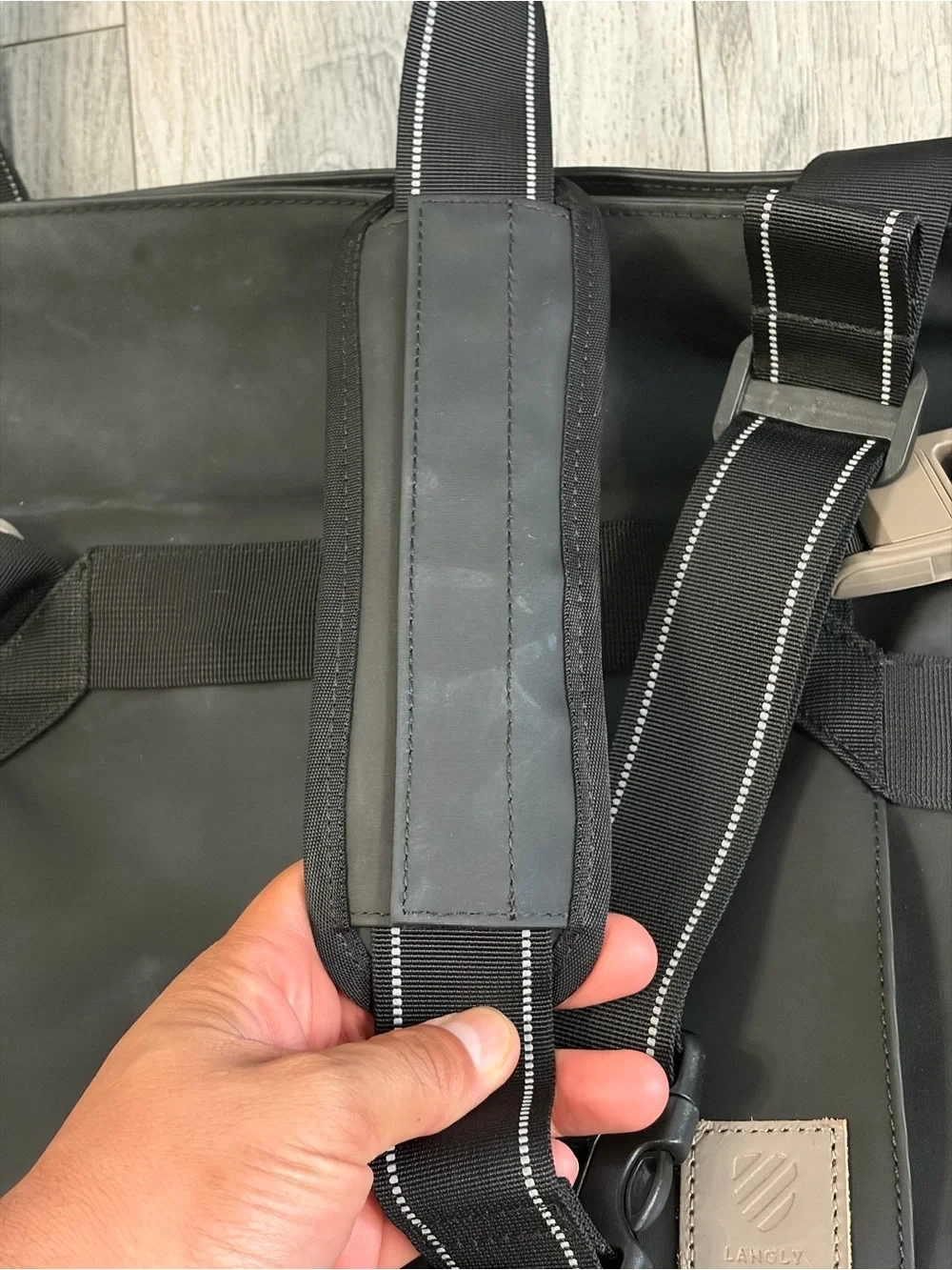 Langly Bravo Mirrorless Shoulder Bag